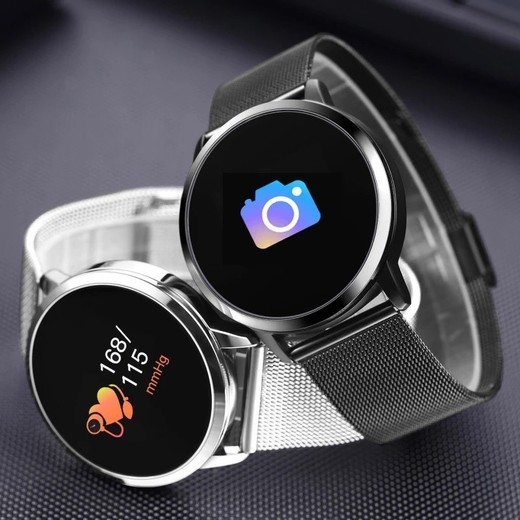 Q8 OLED Smartwatch