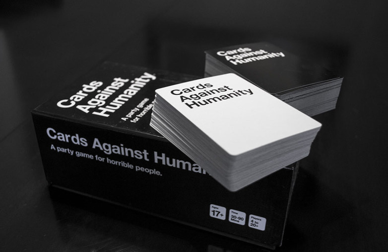 Producto Cards Against Humanity The Bigger Black Box