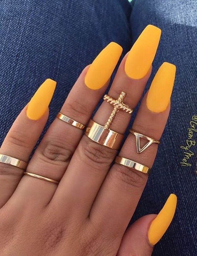 Moda Unhas amarelas💛