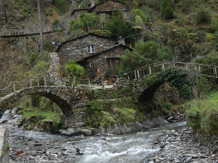 Lugar PIODÃO VELHO - ANTIGA ALDEIA RELOCALIZADA