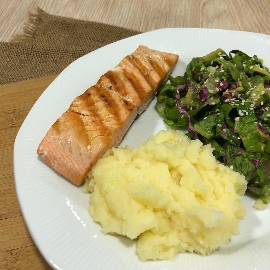 Social Salmón con puré de patata