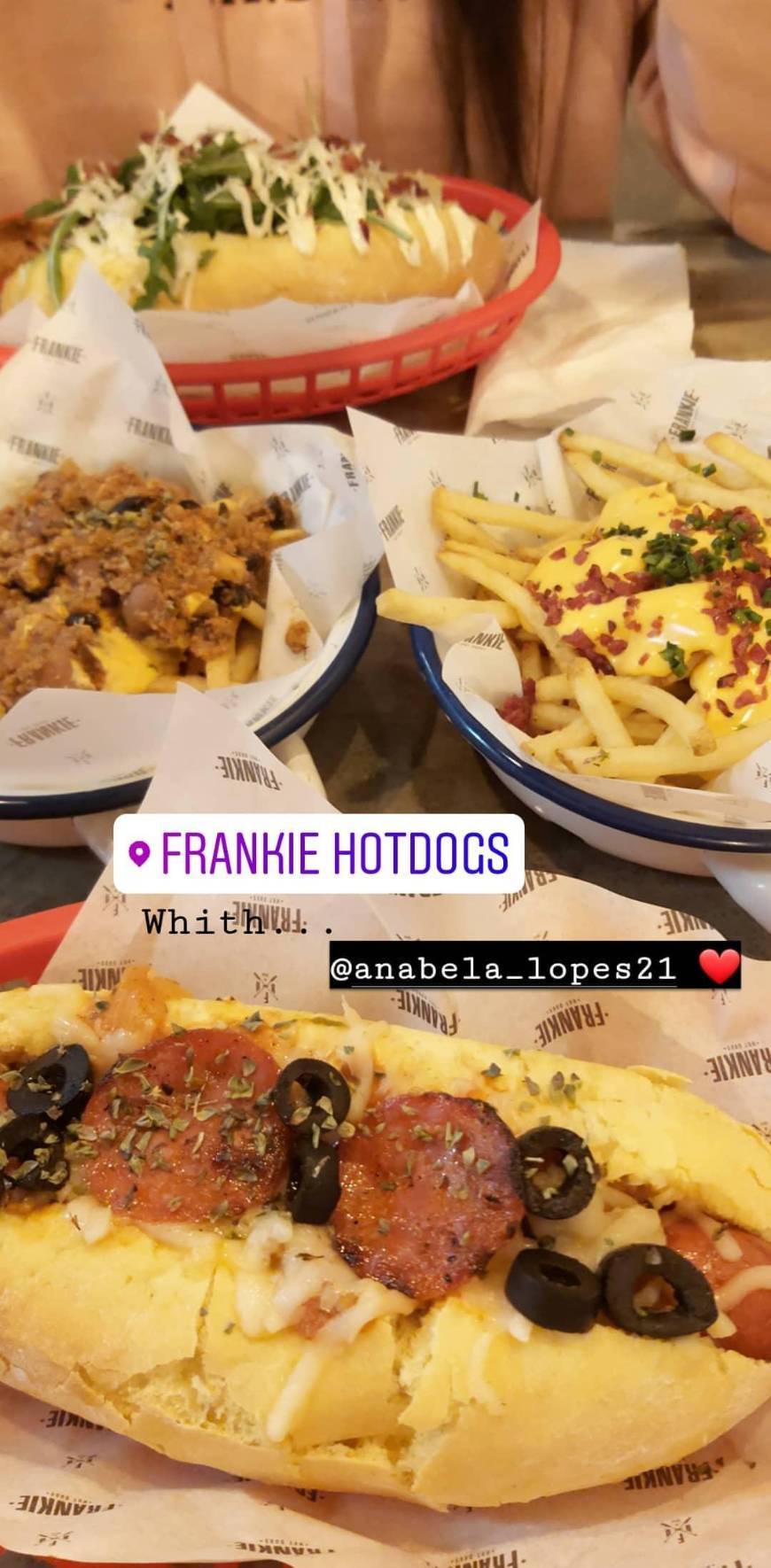 Restaurantes Frankie Hot Dogs