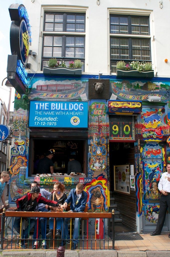 Lugar Bulldog Coffeeshop