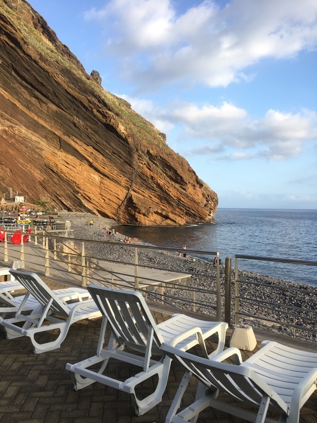 Place Praia do Garajau