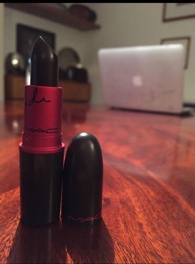 Lipstick Mac by Ariana Grande