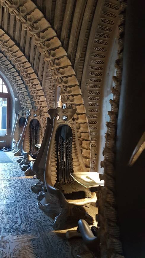 Lugares HR Giger Bar Museum