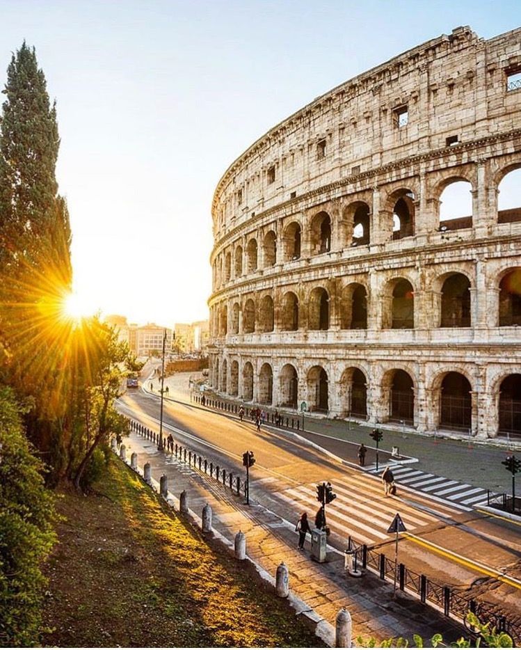 Lugar Coliseo de Roma