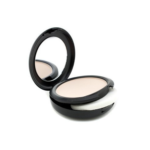 Social MAC Studio Fix Powder Plus Foundation NW20 by M.A.C