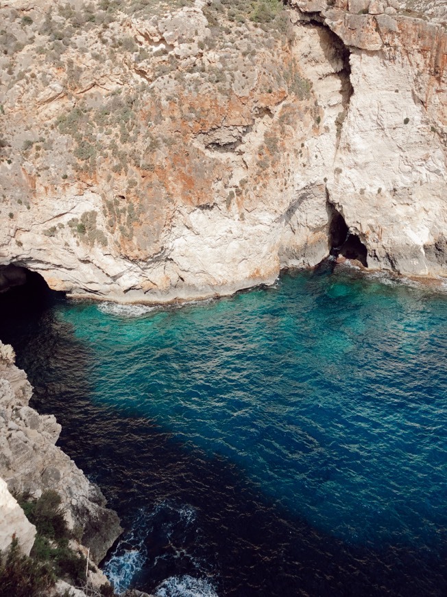 Lugar Cueva Azul