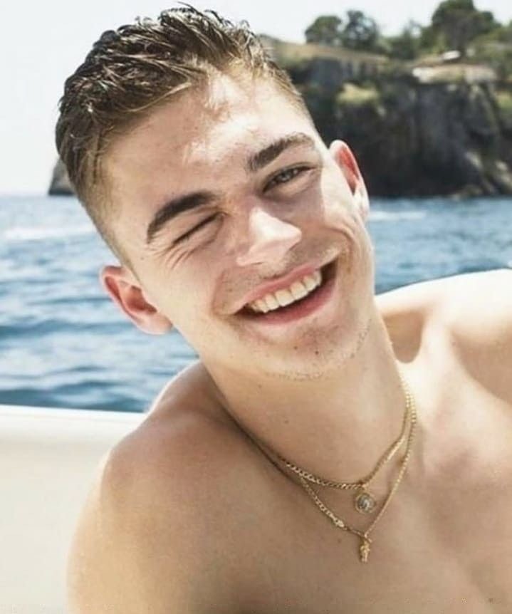 Fashion Hero Fiennes- Tiffin