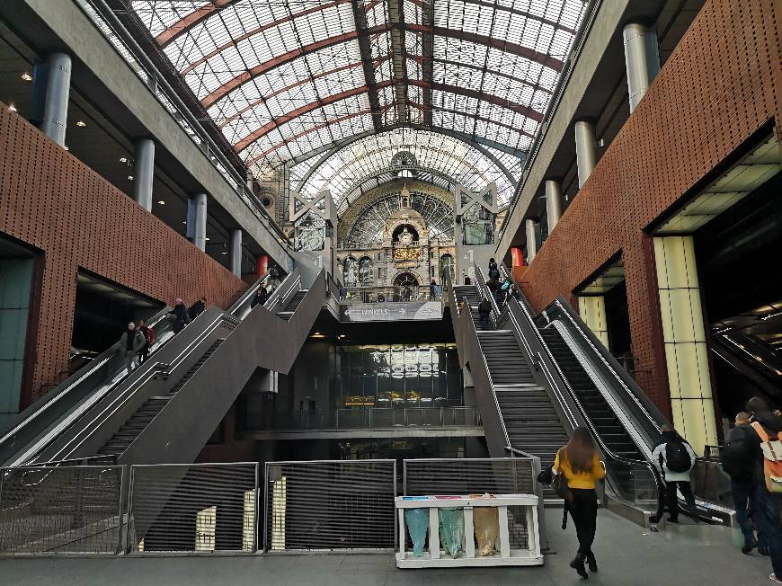 Place Centraal Station