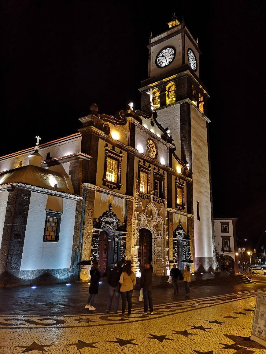 Place Igreja de São Sebastião