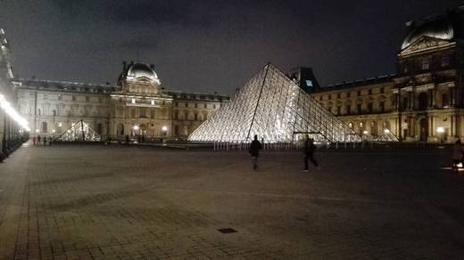 Museo del Louvre