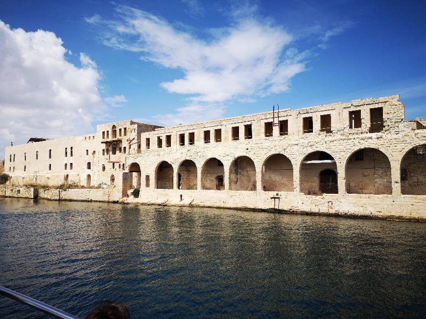 Place Fort Manoel