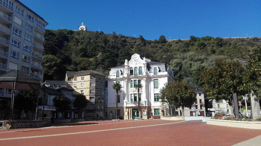 Lugar Ayuntamiento de Valdés