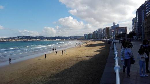 Playa de San Lorenzo