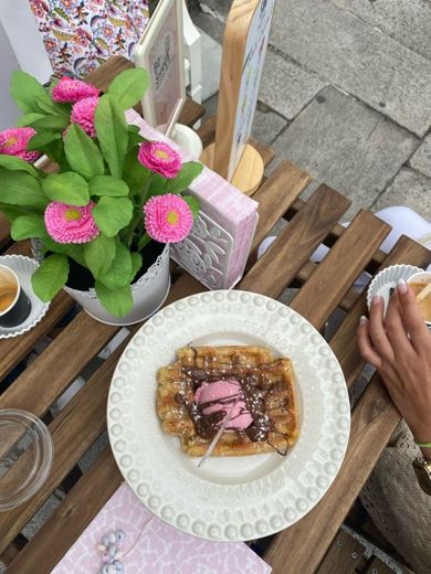 Waffle c/ bola gelado e Topping