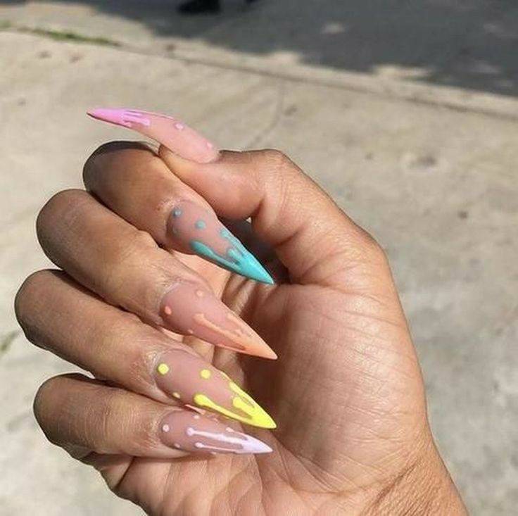 Social Nails
