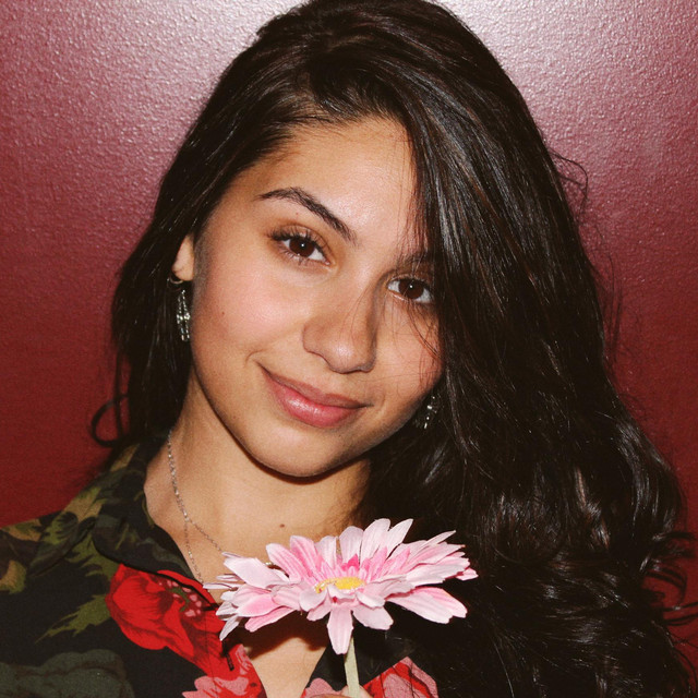 Social Alessia Cara