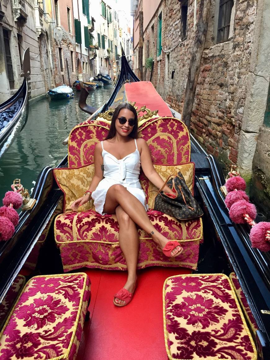 Place Venecia