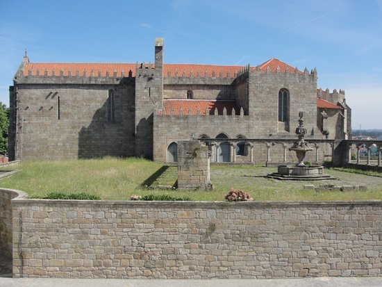 Lugar Mosteiro e Igreja de Santa Clara