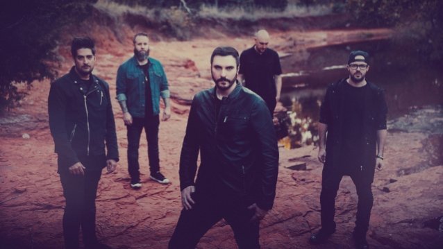 Canción Breaking Benjamin ft Scooter Ward - far away