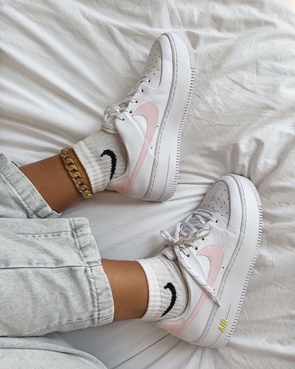 Nike Air Force 1