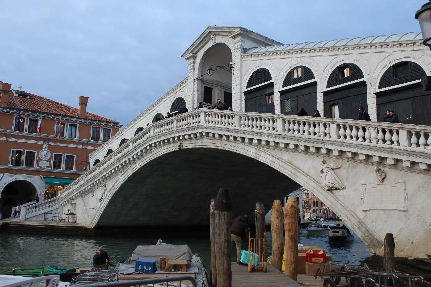 Place Puente de Rialto