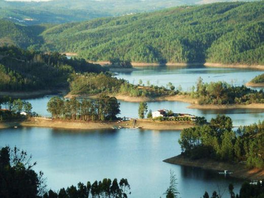 Castelo de Bode Dam