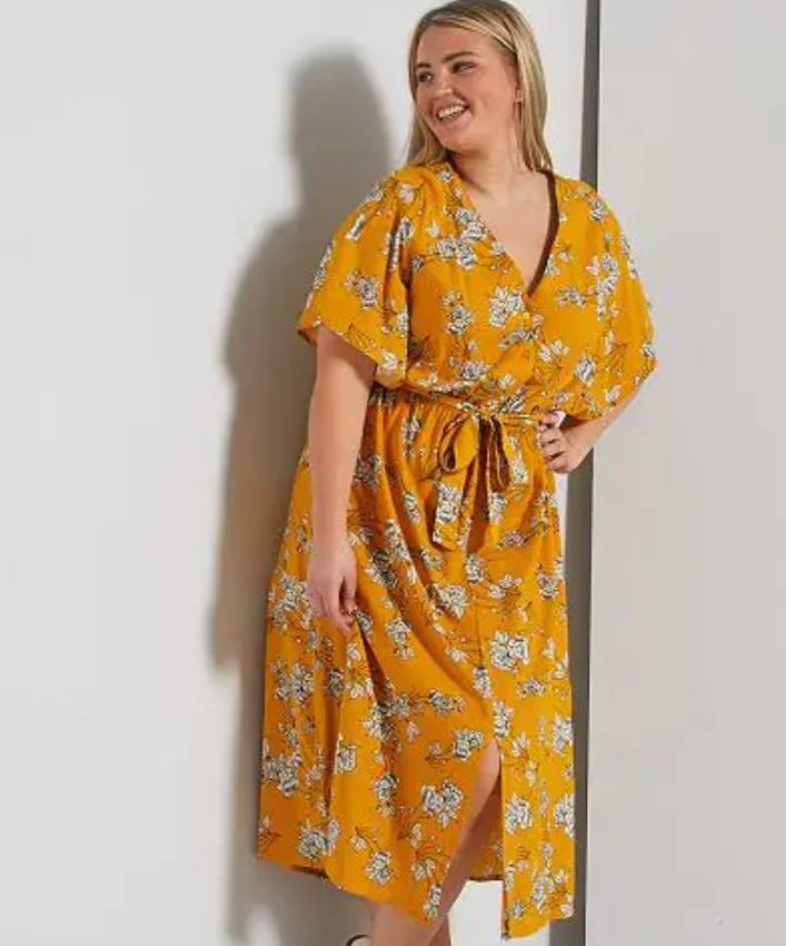 Social Vestido comprido com cinto

 

25,00€

