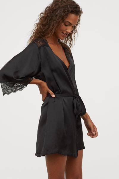 Social Quimono em cetim e renda