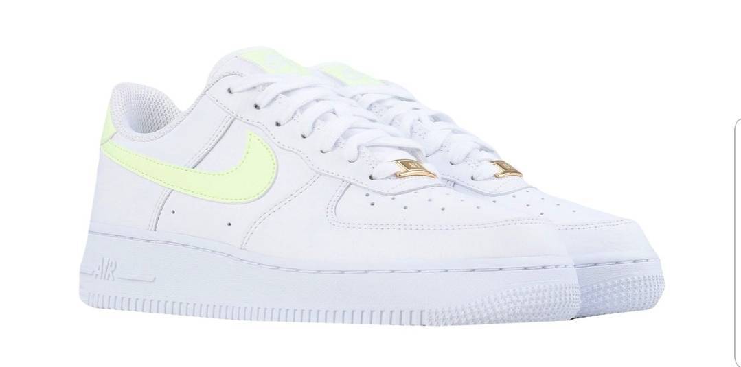 Fashion WMNS AIR FORCE 1'07       100€