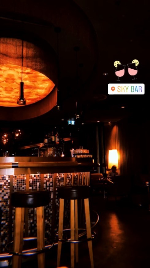 Lugar SKY - Cafe, Restaurant & Bar