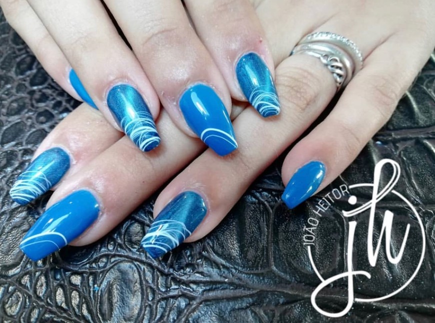 Unhas azuis simples