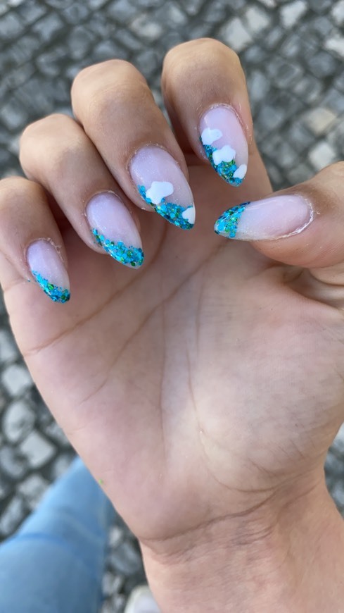 Moda Nails