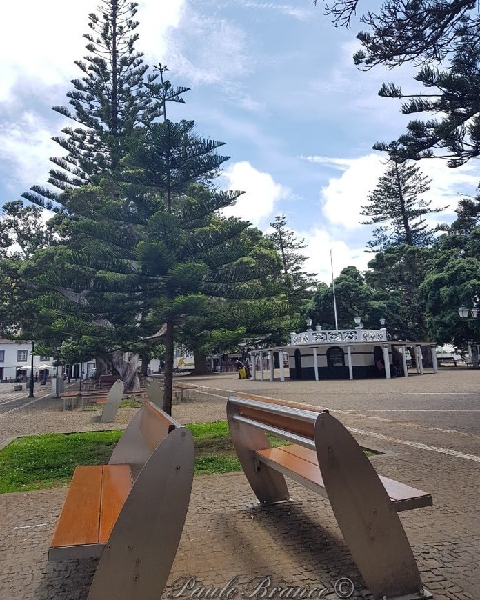 Lugar Praça de Fontes Pereira de Mello