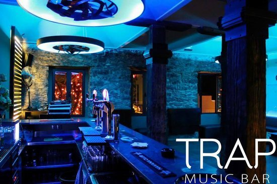 Restaurants Trap music bar