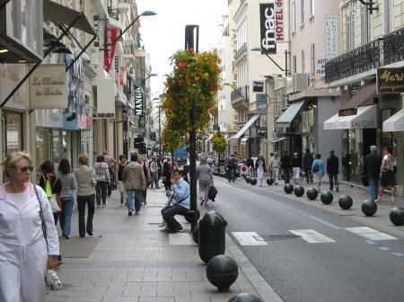 Places Rue d'Antibes