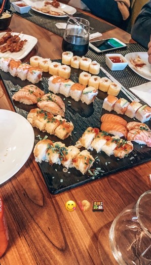 Roiyaru Sushi House