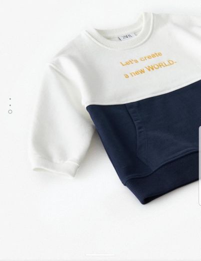 Sweatshirt com texto 