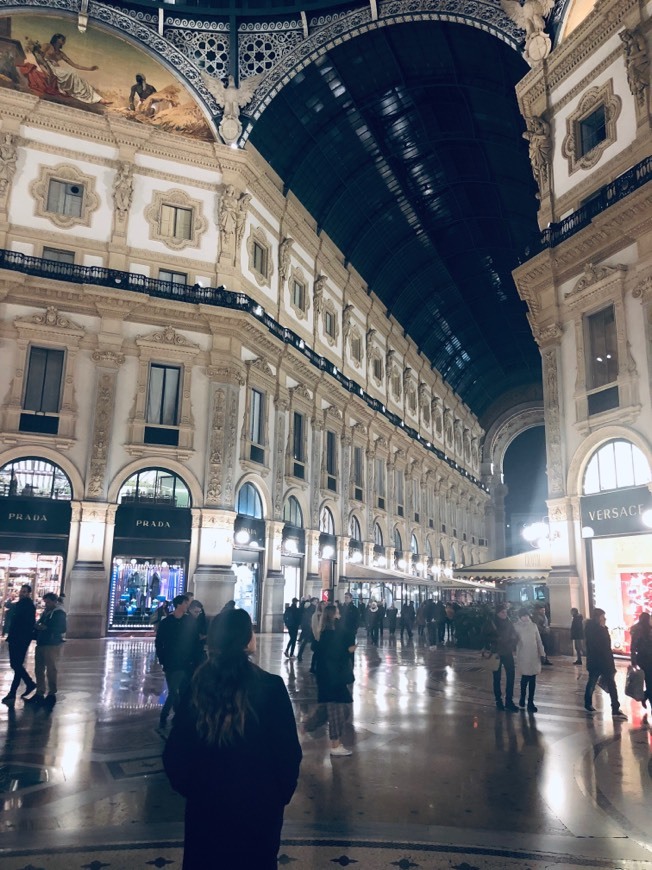 Place Milán