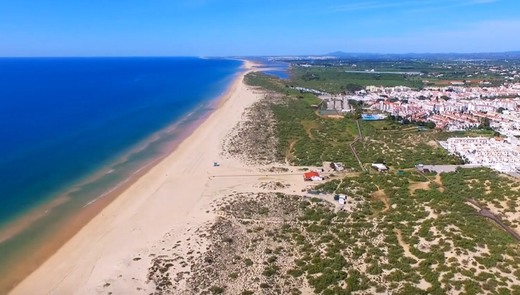 Manta Rota beach