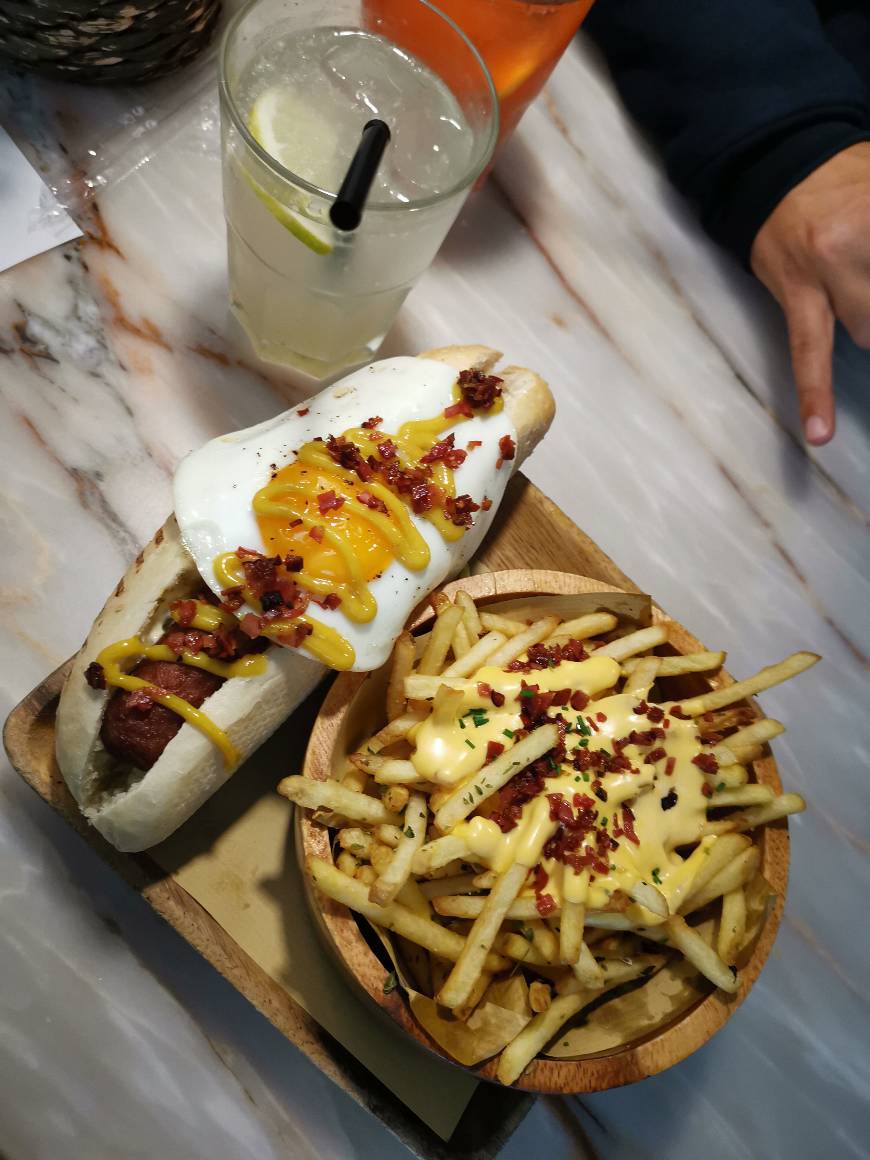 Restaurantes Frankie Hot Dogs