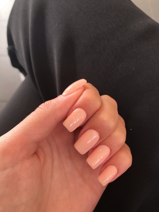 Unhas cor pêssego 