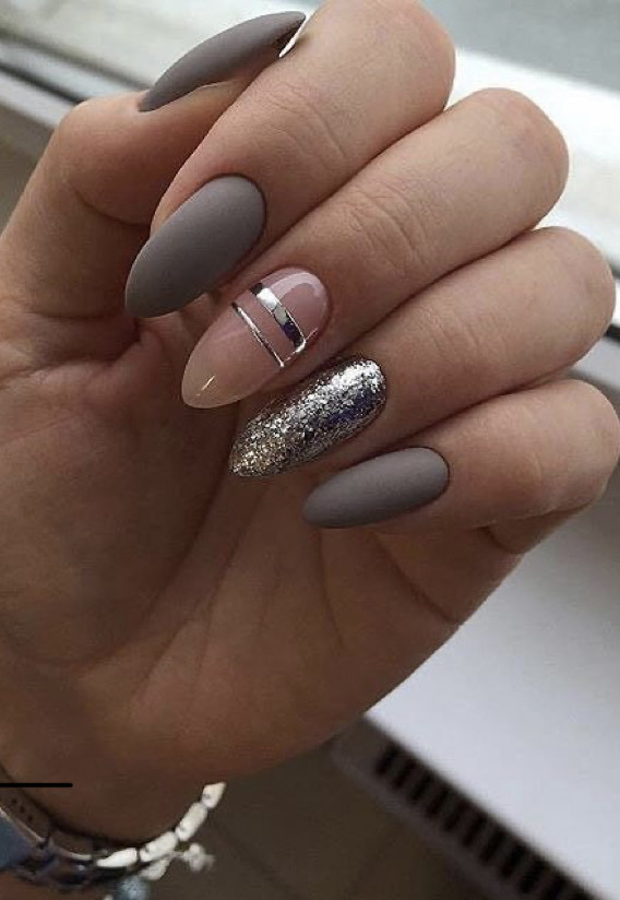 Nails 