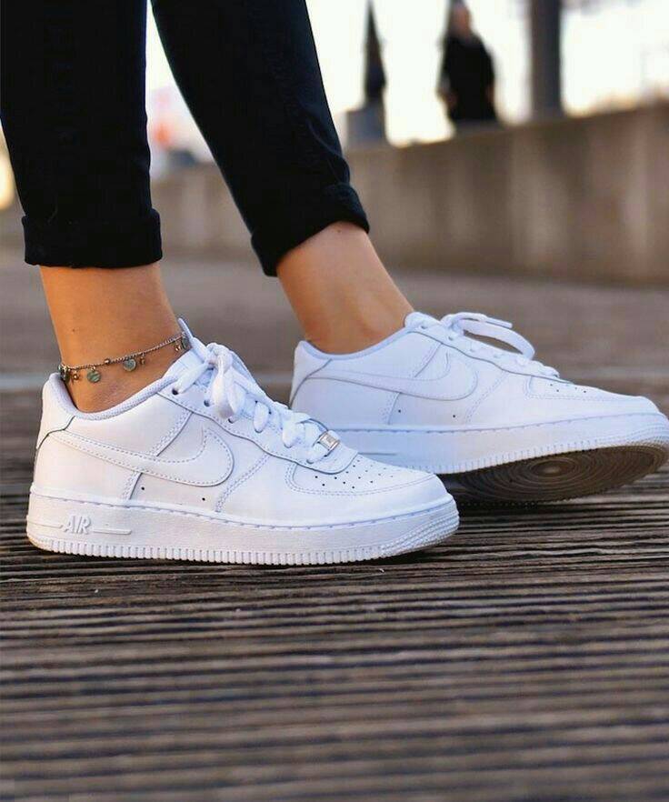 NIKE