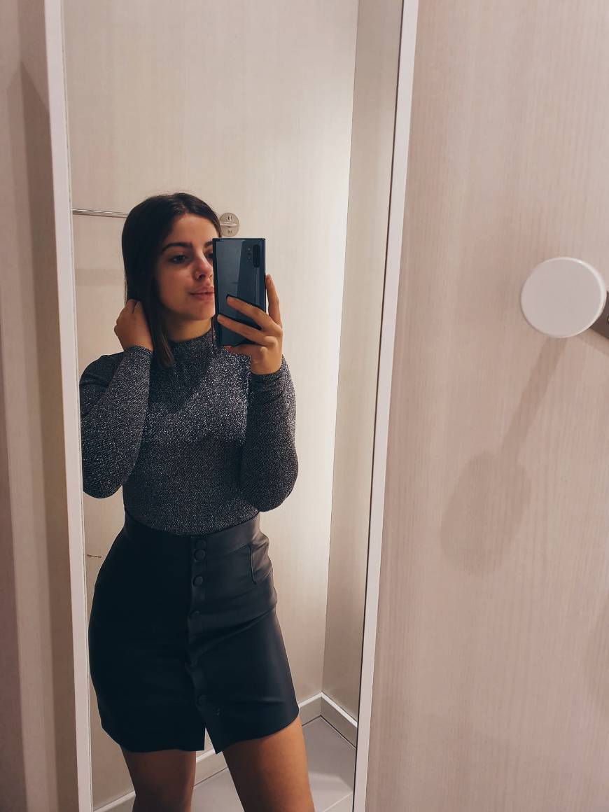 Body brilhante + saia H&M