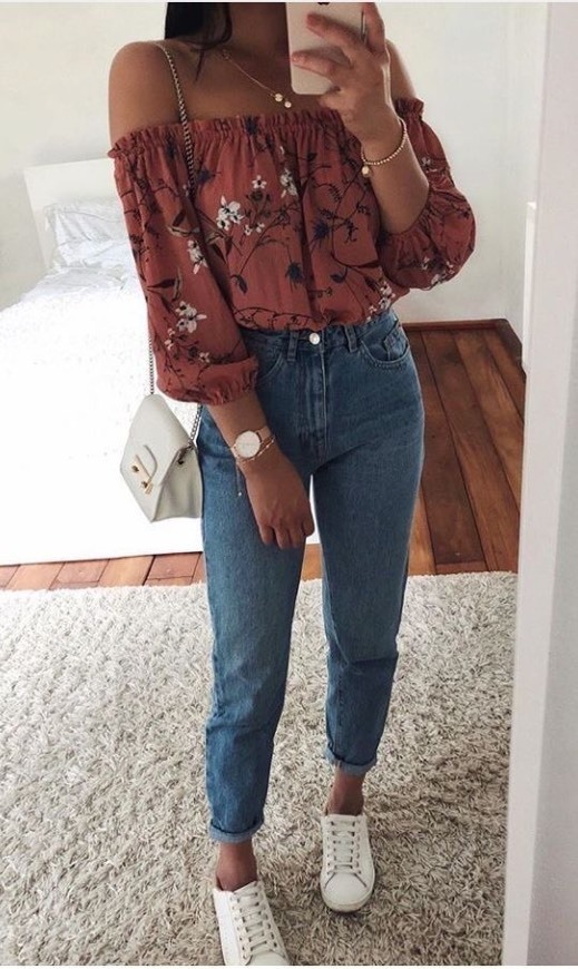 Moda Off the shoulder