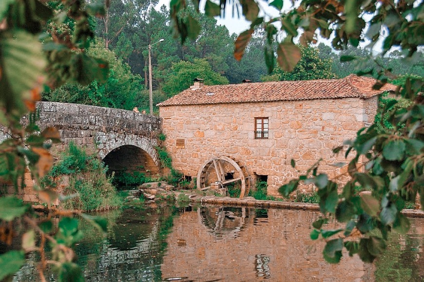 Place Estorãos