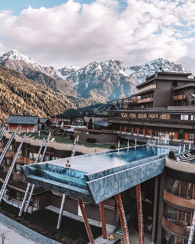 Lugar Alpin Panorama Hotel Hubertus